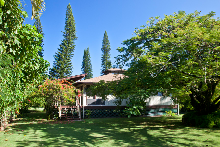 Hale Ho'olapanai in Haena, Kauai, Hawaii
